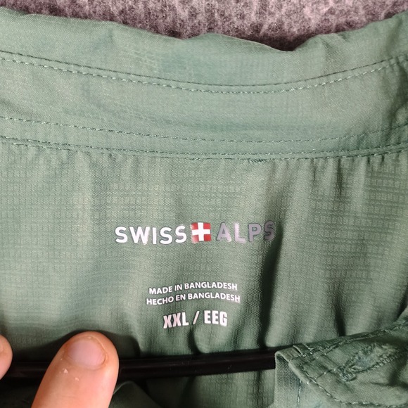 Swiss Alps Fishing Shirt Mens 2XL Green Vented Pockets Short Sleeve Lightweight - Picture 3 of 13